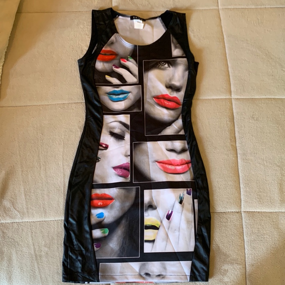 Bodycon dress with fun design 💄
